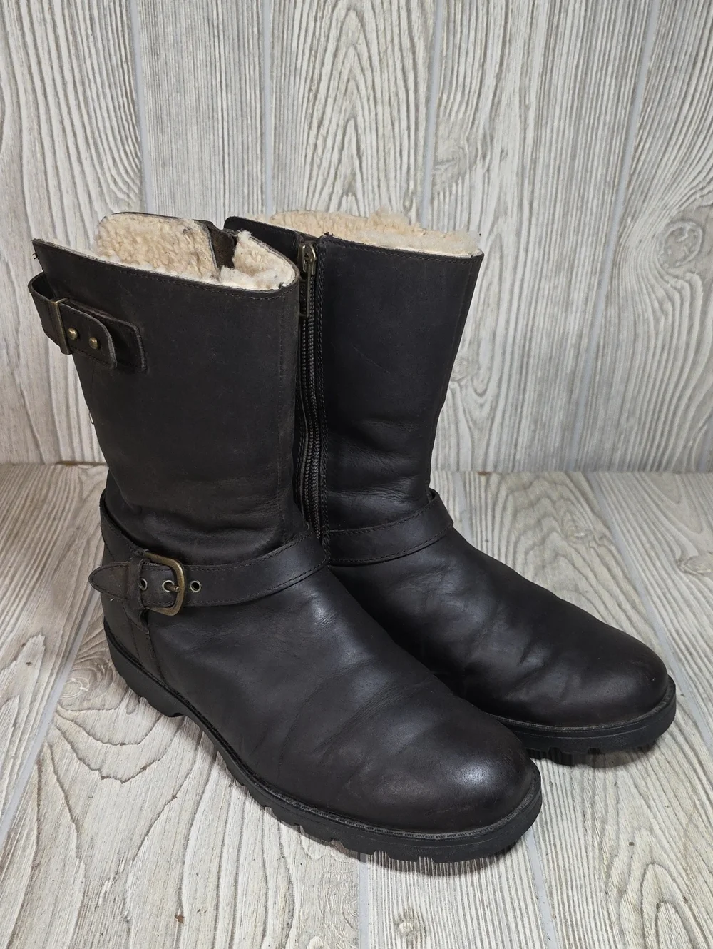 UGG Grandle Dark Brown Leather Boots With Shearling Lining Womens Size 7